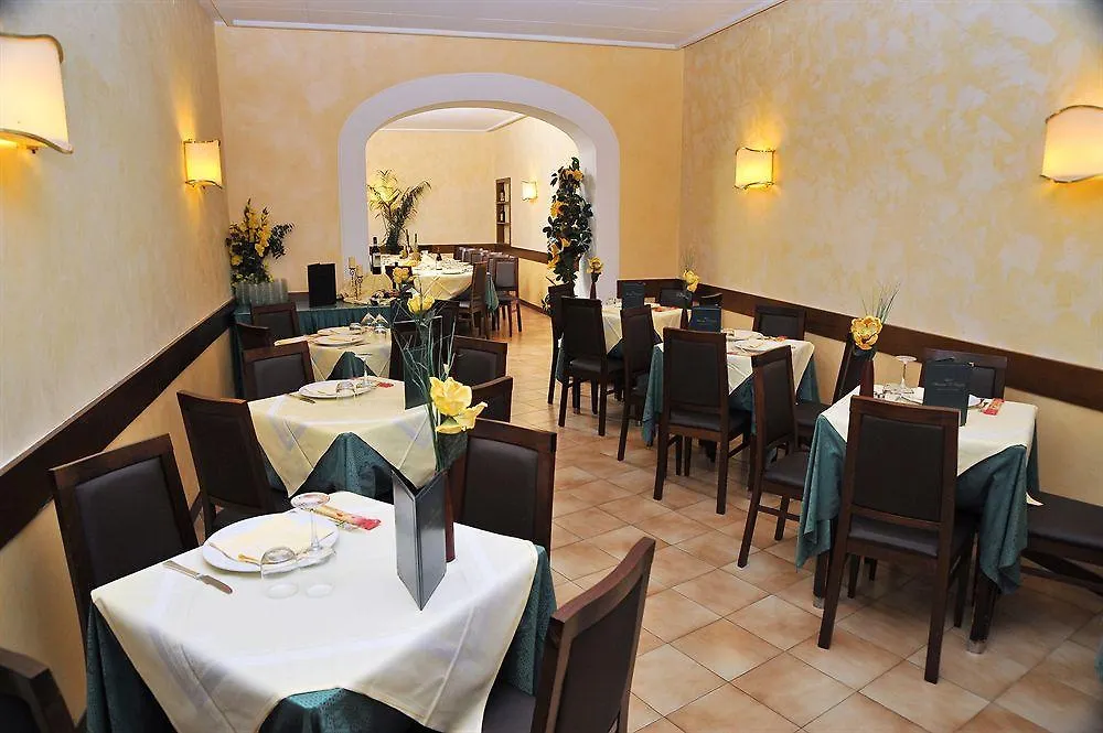 Hotel Massimo D'Azeglio Montecatini Terme 3*,  Itálie