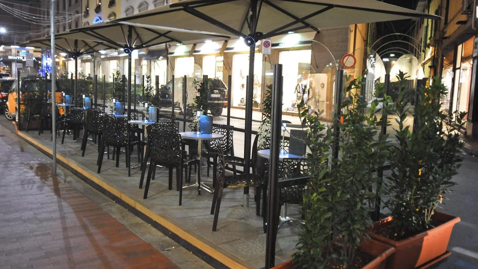 Hotel Massimo D'Azeglio Montecatini Terme 3*,  Italy
